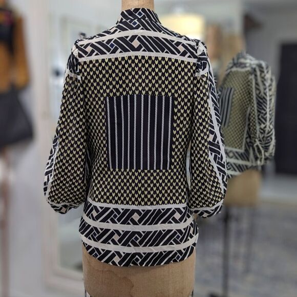 Diane Von Furstenberg Blouse - Picture 5 of 9